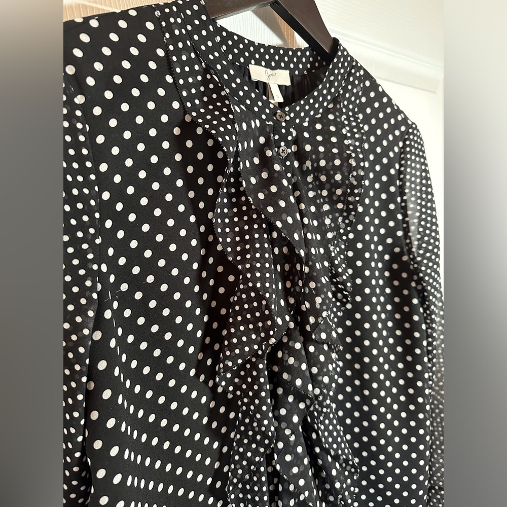 Joie Silk Polka Dot Ruffle Blouse Black & White Sz. Small - Picture 2 of 15